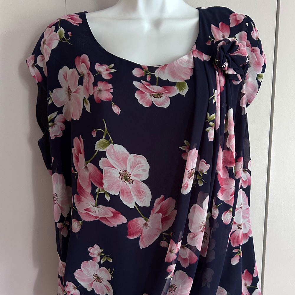 Floral top sizeXL